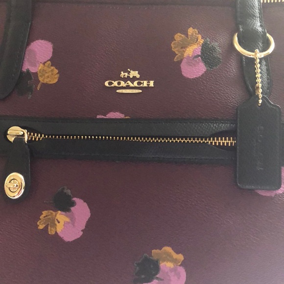 A authentic Coach handbag - Picture 2 of 5